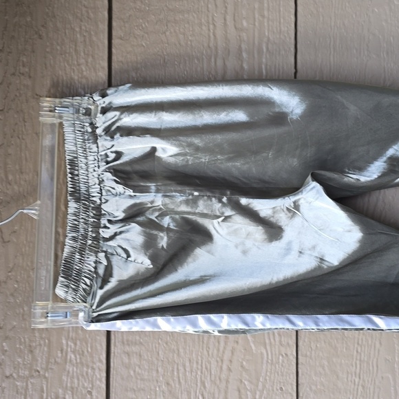 PrettyLittleThing Ahannon Sage Green Satin Side Stripe Boxer Jogger 0 NEW - Picture 13 of 14